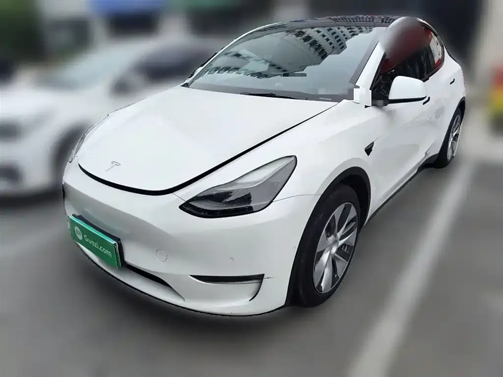 Tesla Model Y — фото 2