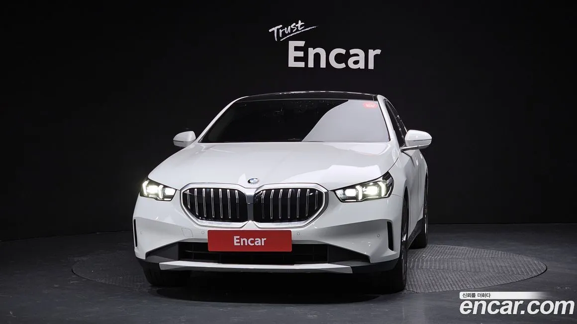 BMW 5-Series 2024 из KR, фото 3