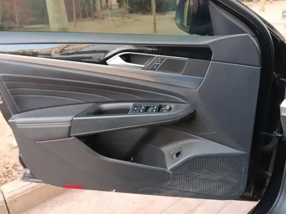 Volkswagen Passat 2022 из CN, фото 7