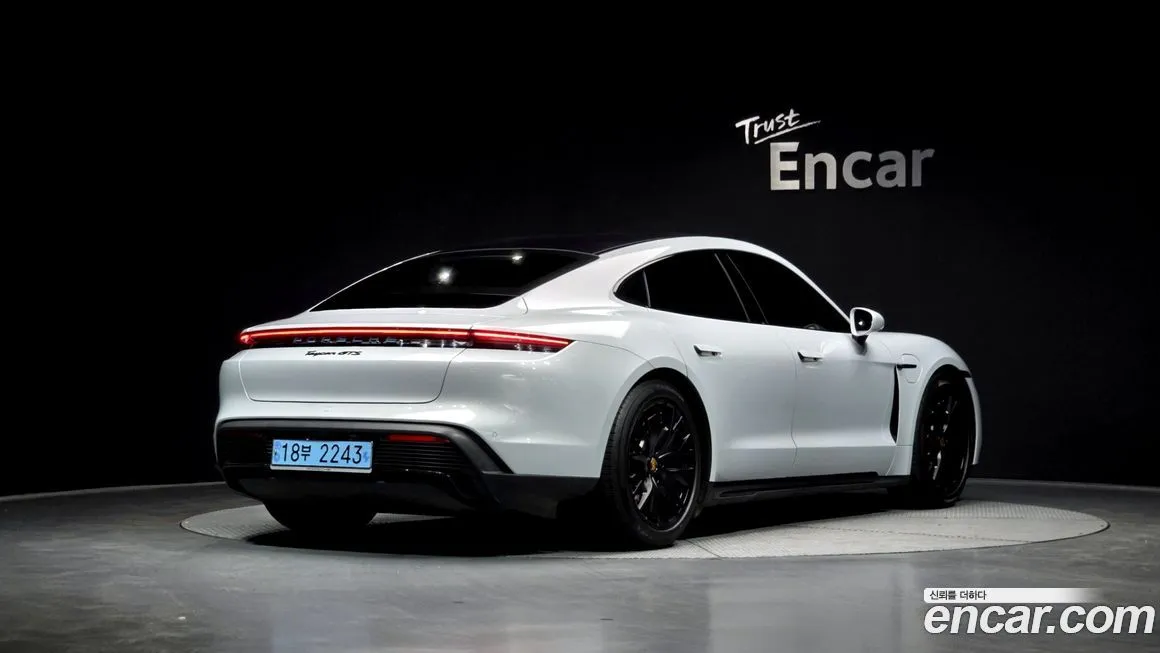 Porsche Taycan 2023 из KR, фото 4