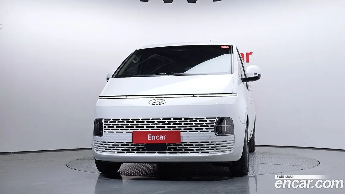 Hyundai Staria — фото 3