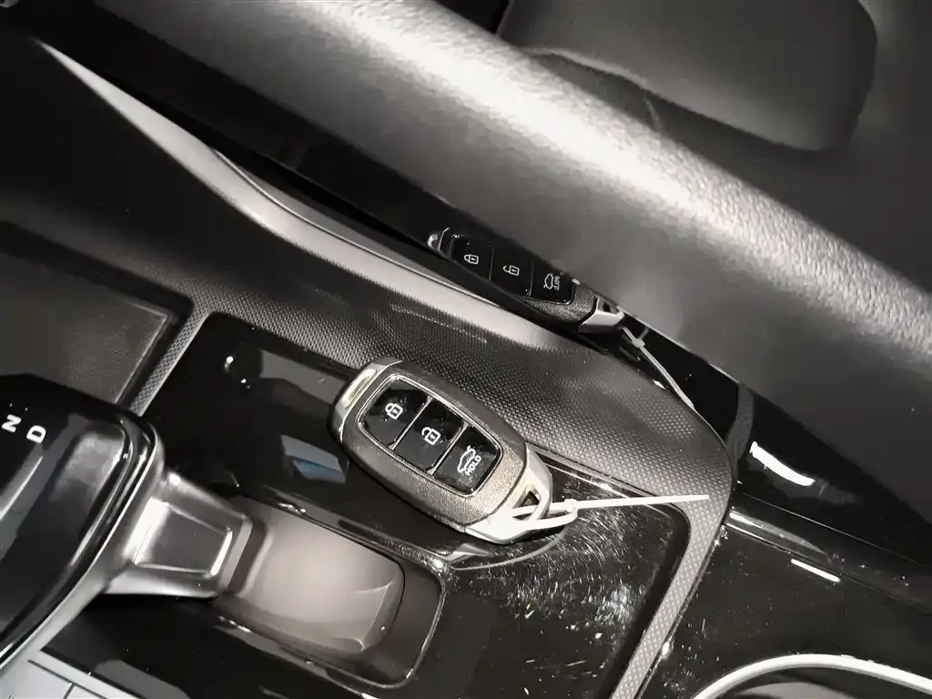 Hyundai Elantra 2022 из CN, фото 9