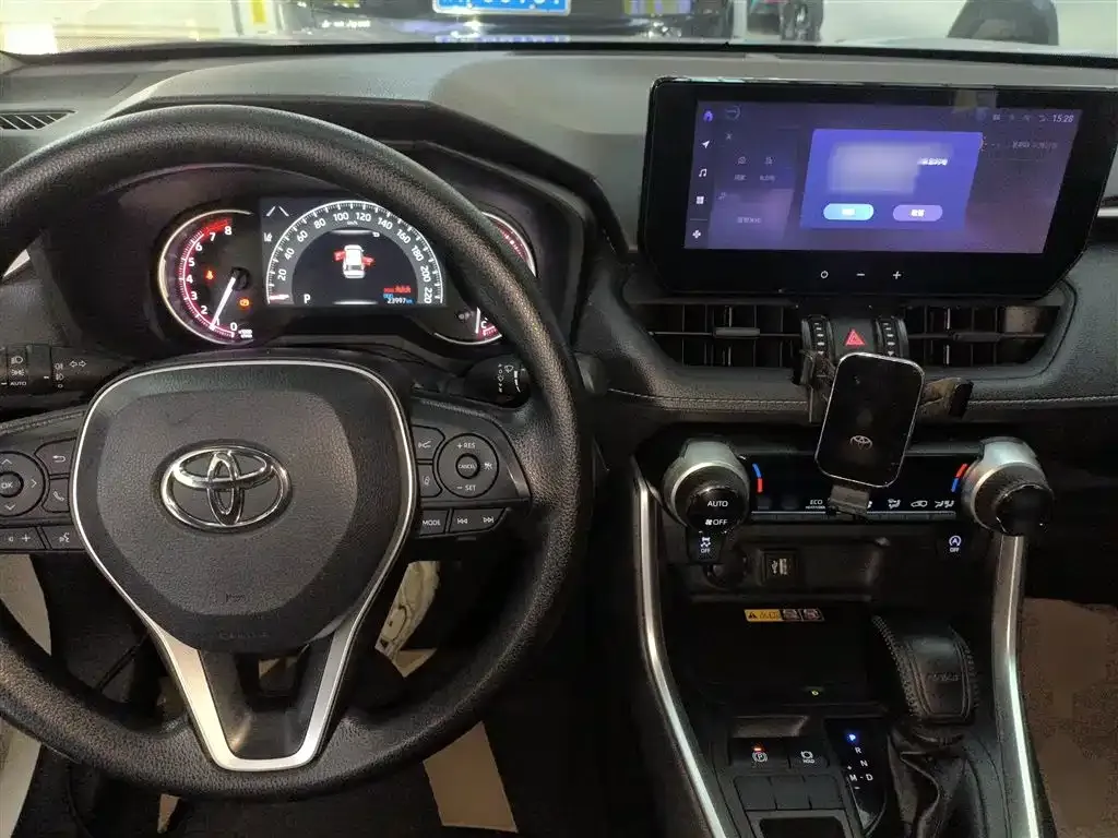 Toyota RAV4 2024 из CN, фото 9