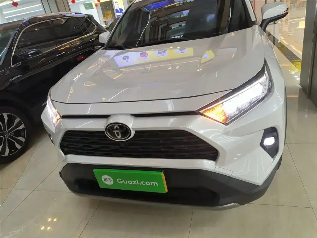 Toyota RAV4 2024 из CN, фото 2