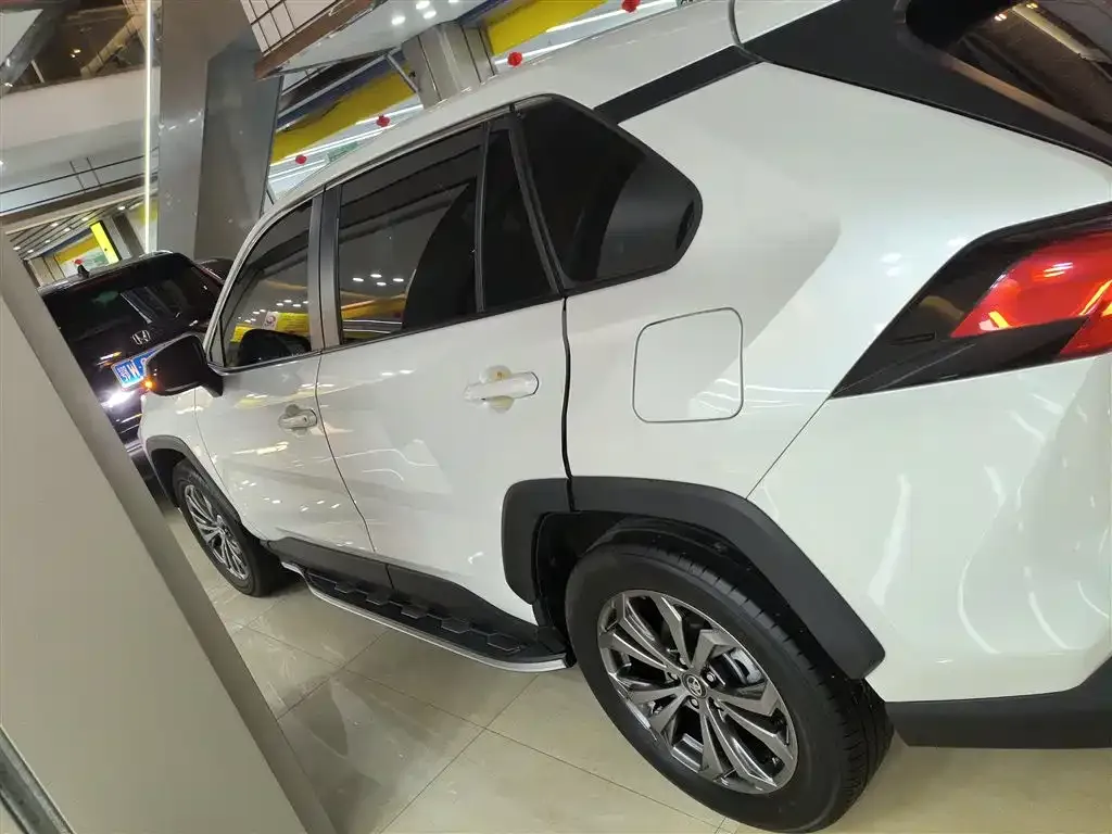 Toyota RAV4 2024 из CN, фото 5