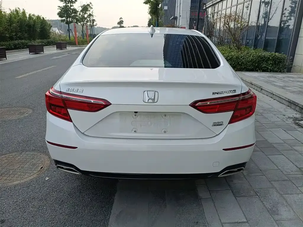 Honda Inspire — фото 6