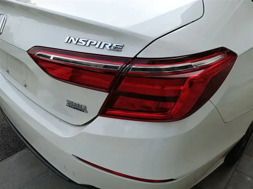 Honda Inspire — фото 8