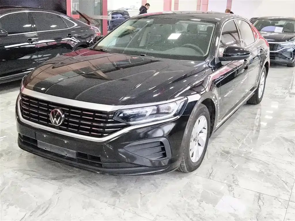 Volkswagen Passat — фото 1