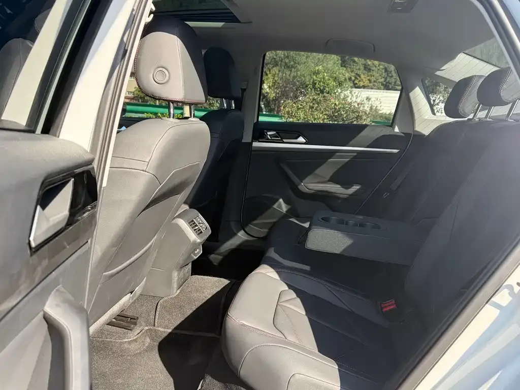 Volkswagen Lavida 2024 из CN, фото 3