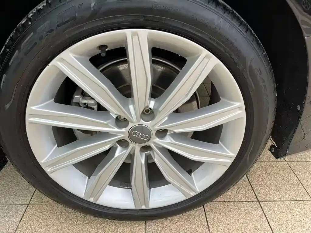 Audi A6L 2021 из CN, фото 4