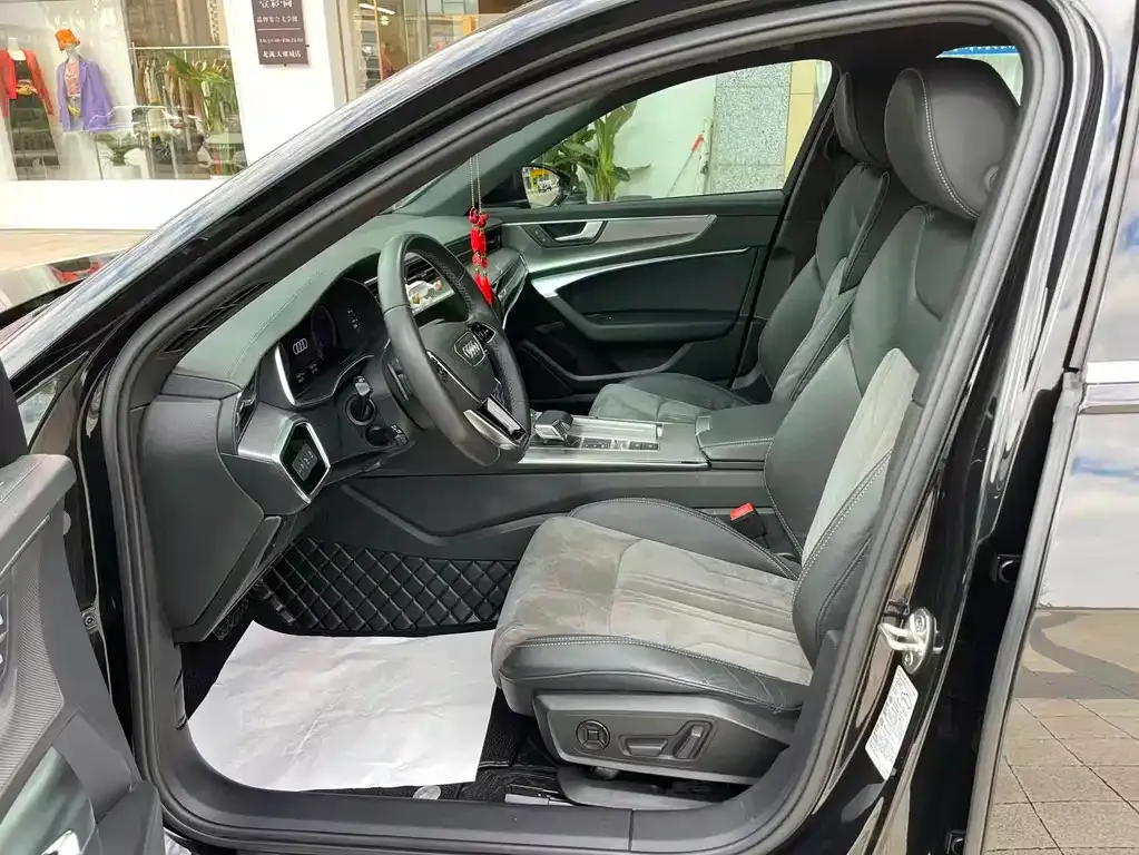 Audi A6L 2021 из CN, фото 10