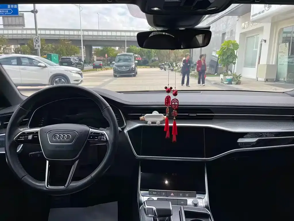 Audi A6L 2021 из CN, фото 2