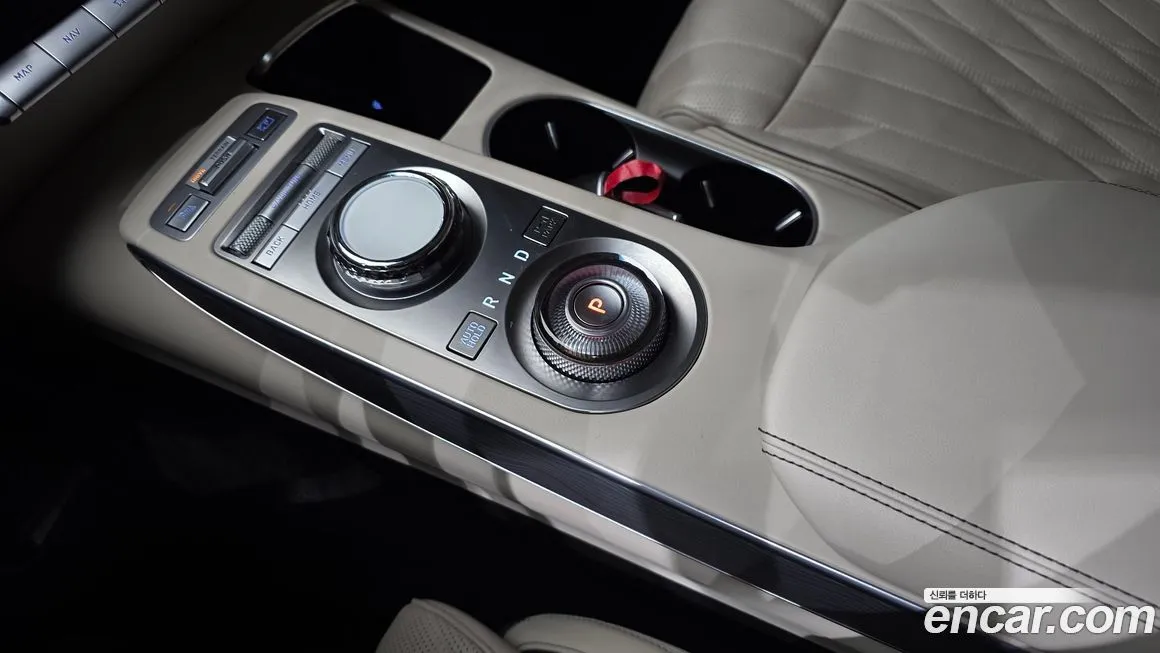 Genesis GV70 — фото 10