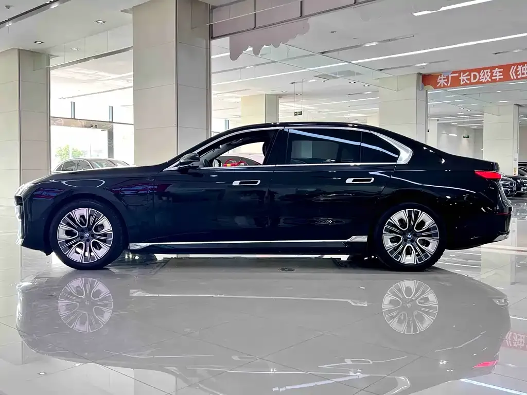 BMW i7 2024 из CN, фото 5