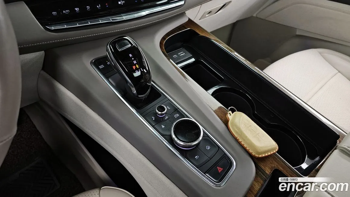 Cadillac Escalade 2023 из KR, фото 7