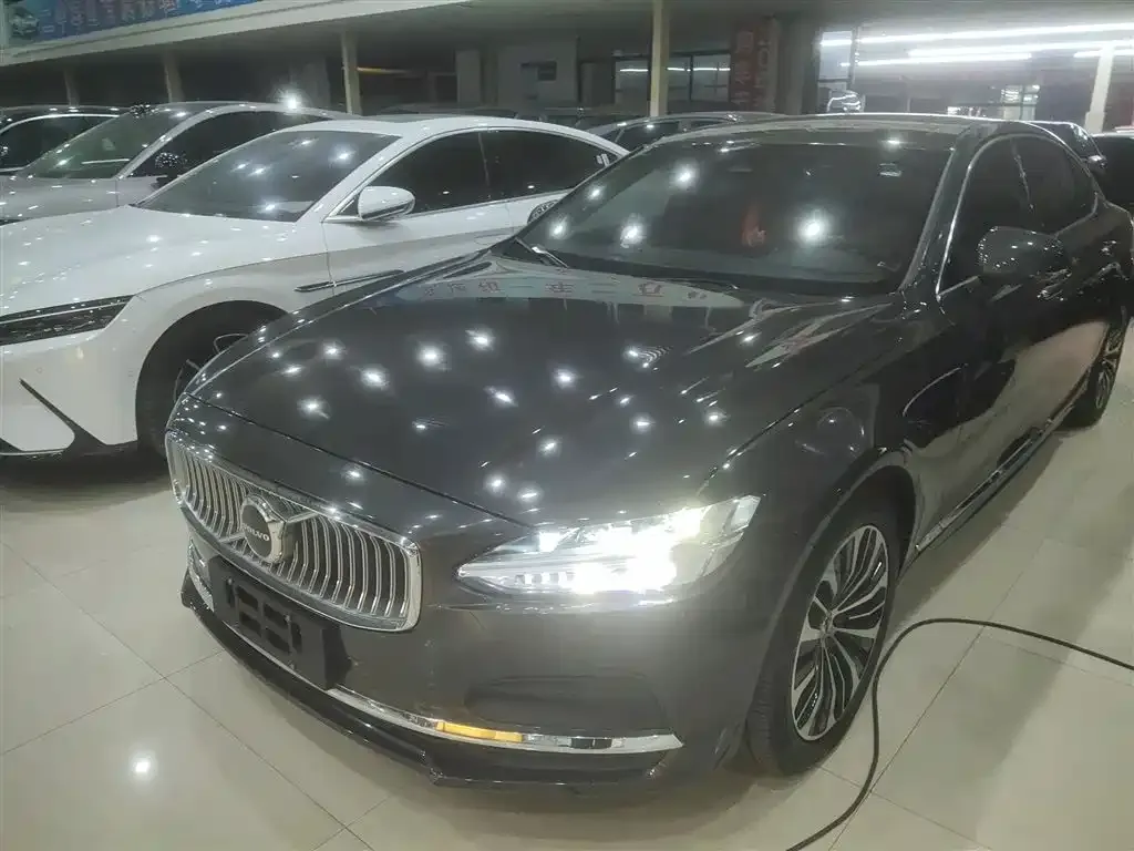 Volvo S90 2022 из CN, фото 1