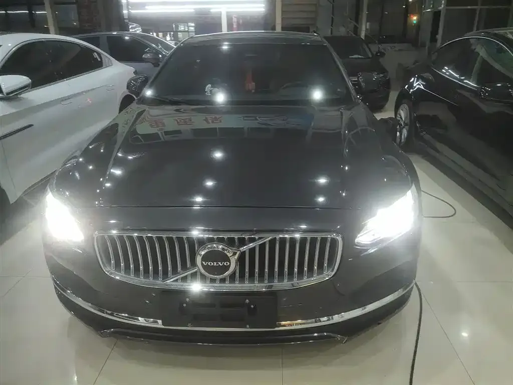 Volvo S90 2022 из CN, фото 4