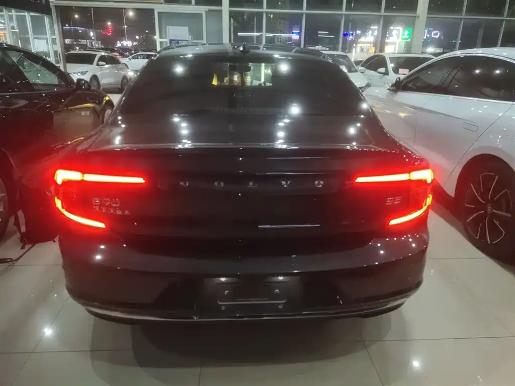 Volvo S90 2022 из CN, фото 2
