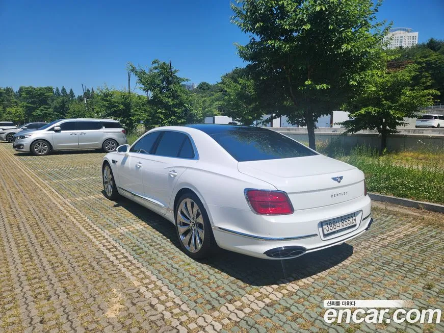 Bentley Flying Spur 2021 из KR, фото 4