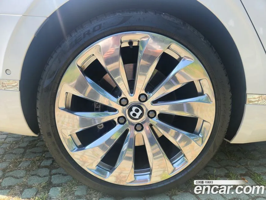 Bentley Flying Spur 2021 из KR, фото 6