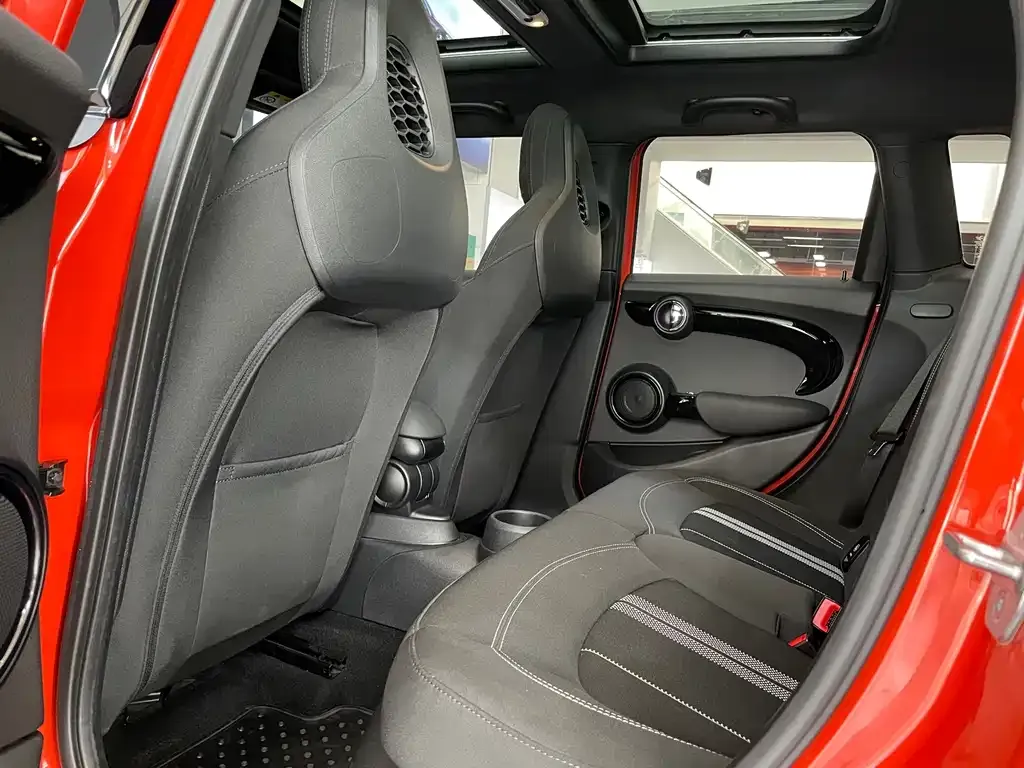 MINI Cooper (3-door) 2021 из CN, фото 3