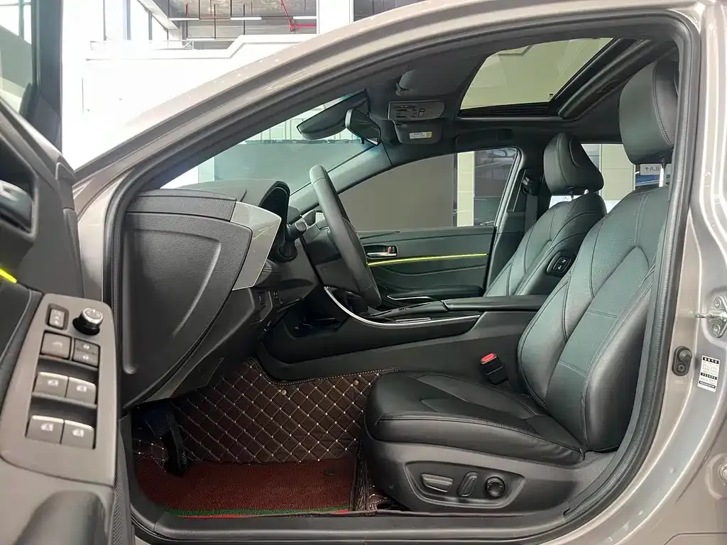 Toyota Avalon 2021 из CN, фото 3