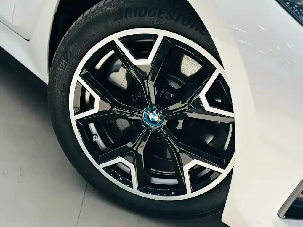 BMW i3 2024 из CN, фото 9