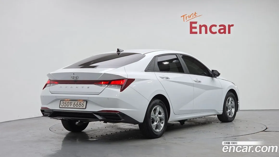 Hyundai AVANTE — фото 2