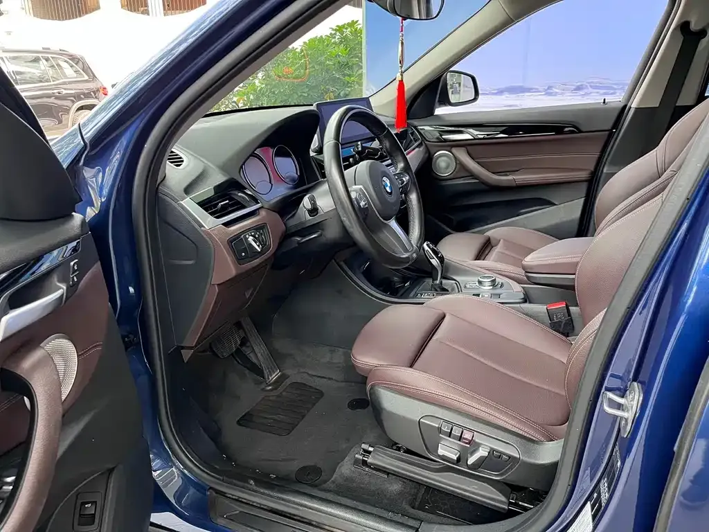 BMW X1 2021 из CN, фото 3