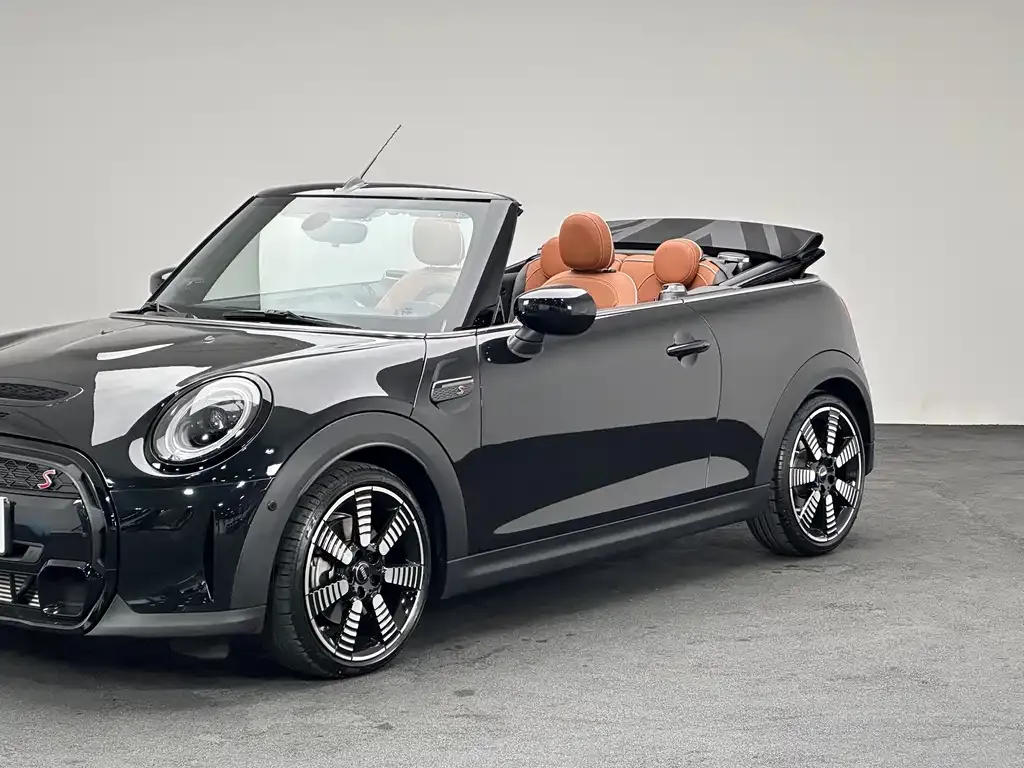 MINI Cooper (3-door) 2023 из CN, фото 9