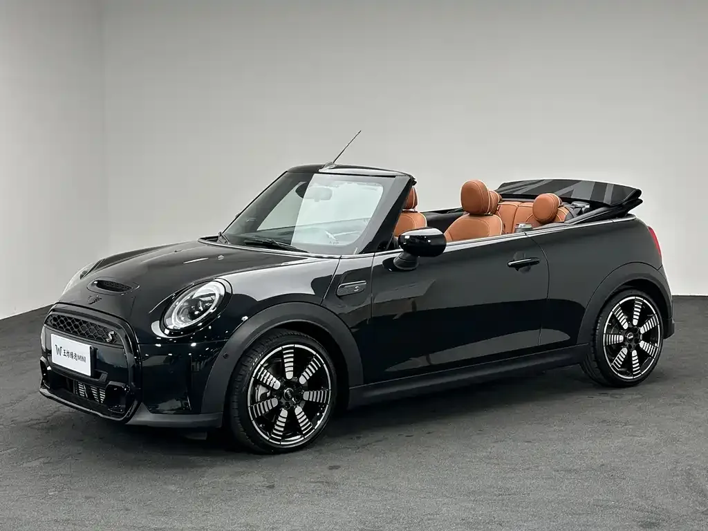 MINI Cooper (3-door) 2023 из CN, фото 2