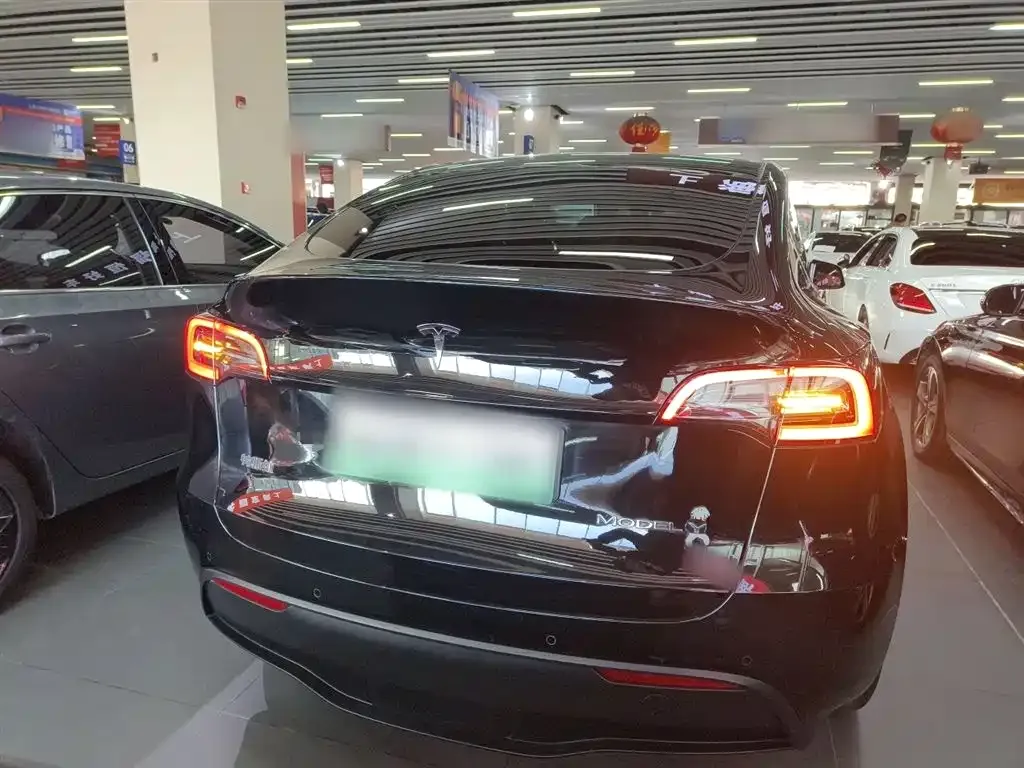 Tesla Model Y 2023 из CN, фото 4
