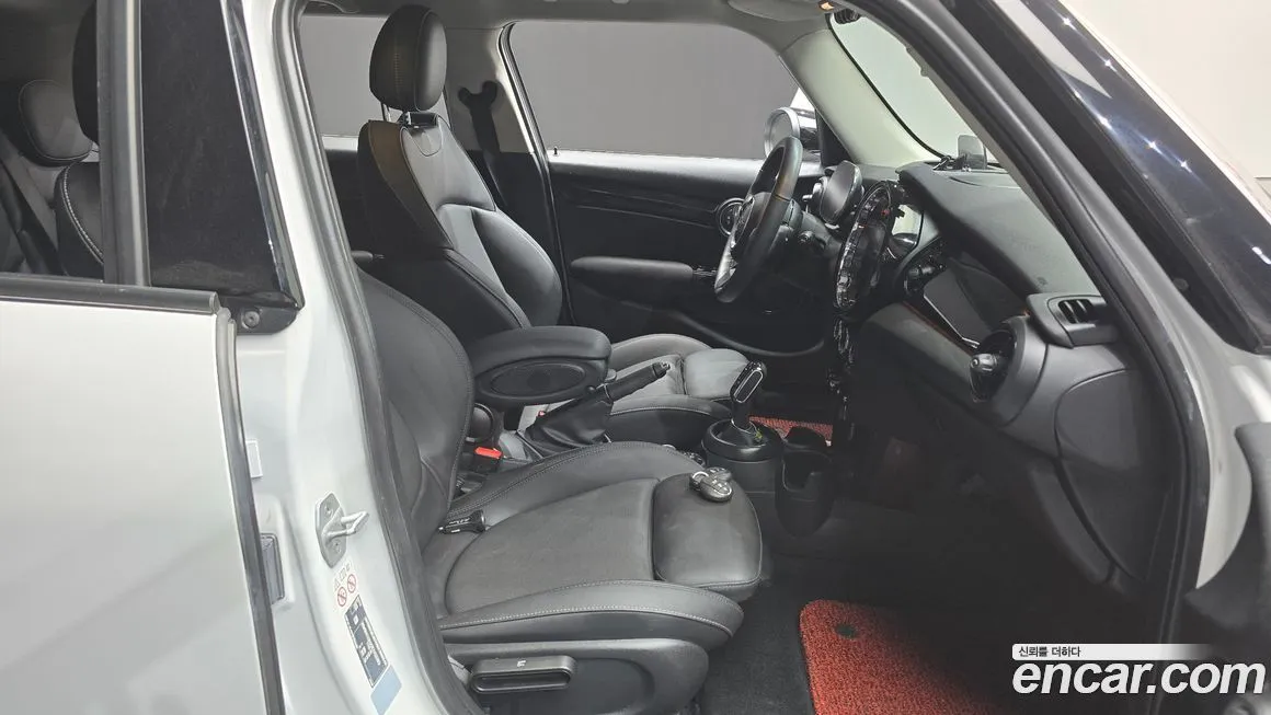 Mini Cooper 2024 из KR, фото 8