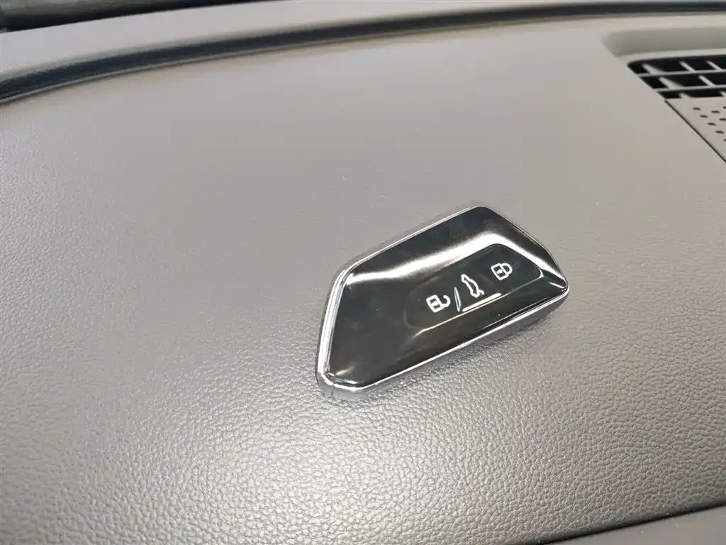 Volkswagen Lamando 2025 из CN, фото 2