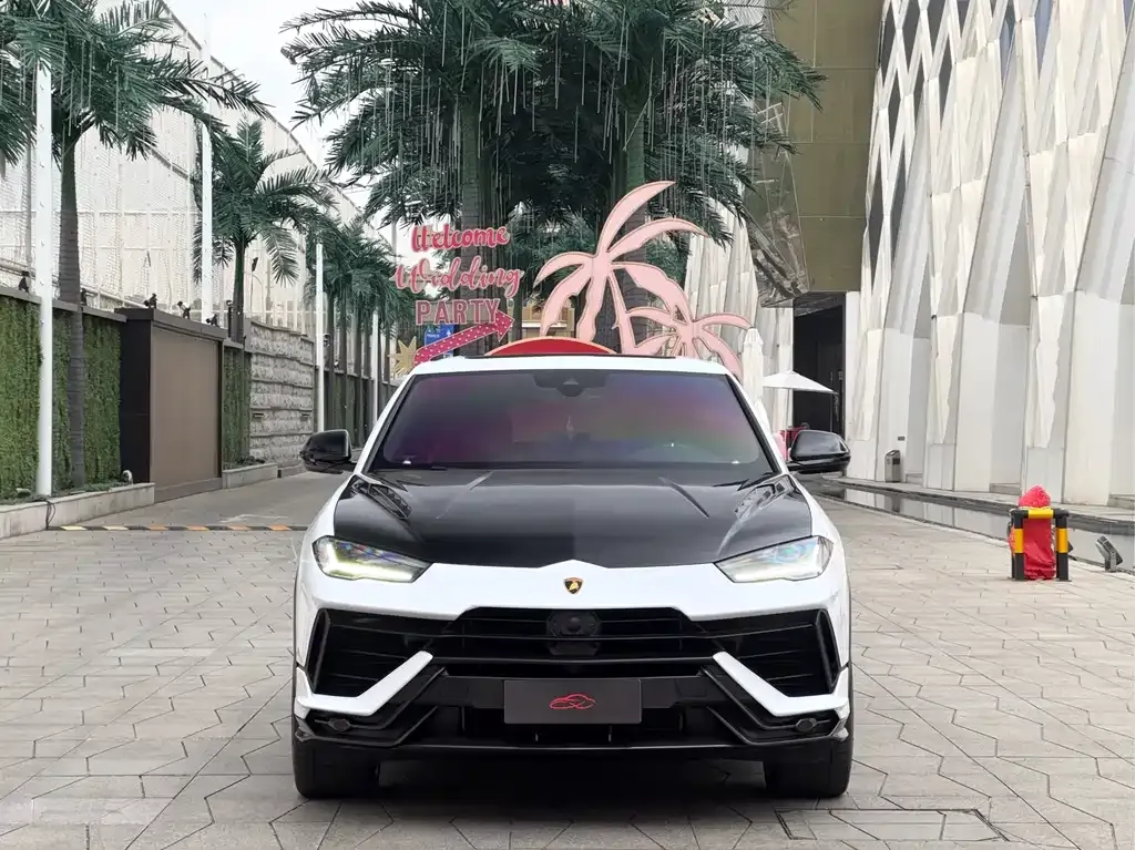 Lamborghini Urus 2023 из CN, фото 3
