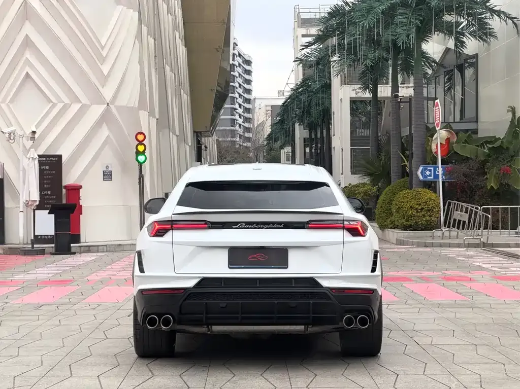 Lamborghini Urus 2023 из CN, фото 6