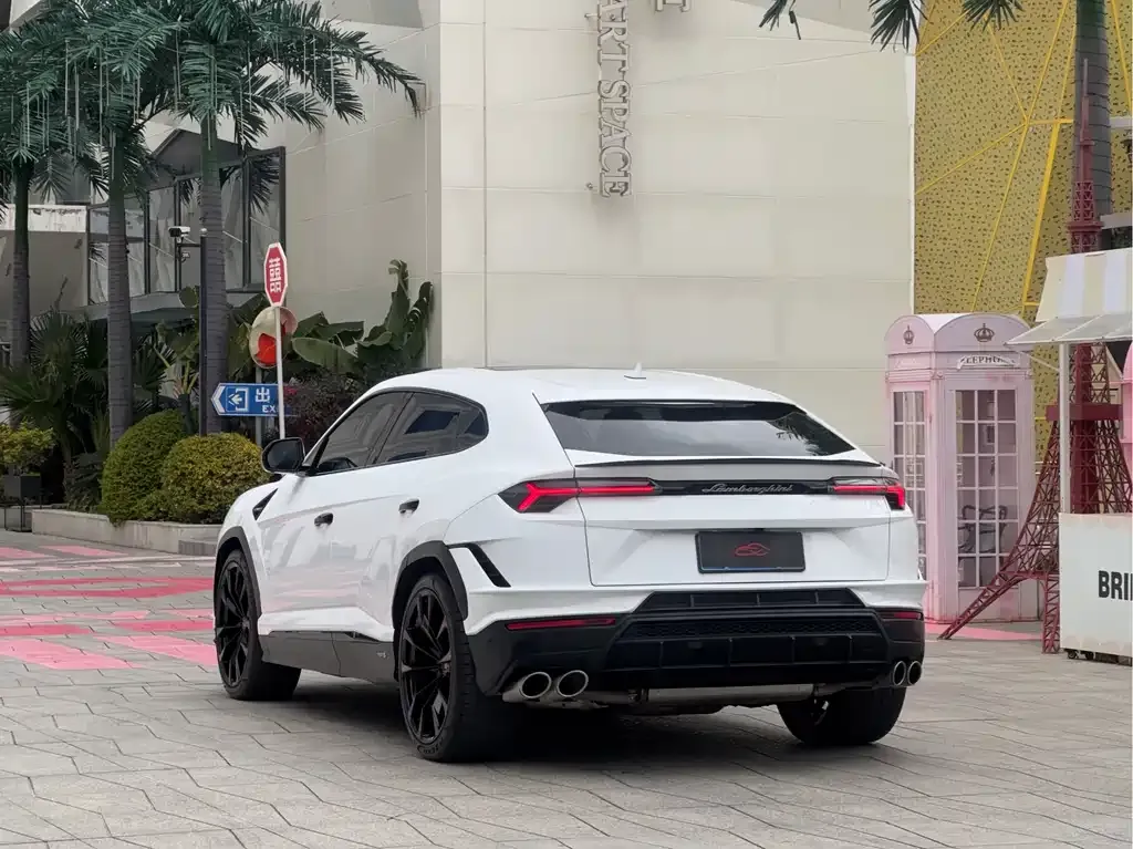 Lamborghini Urus 2023 из CN, фото 10