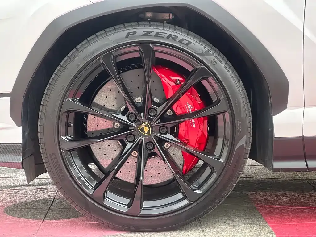 Lamborghini Urus 2023 из CN, фото 9