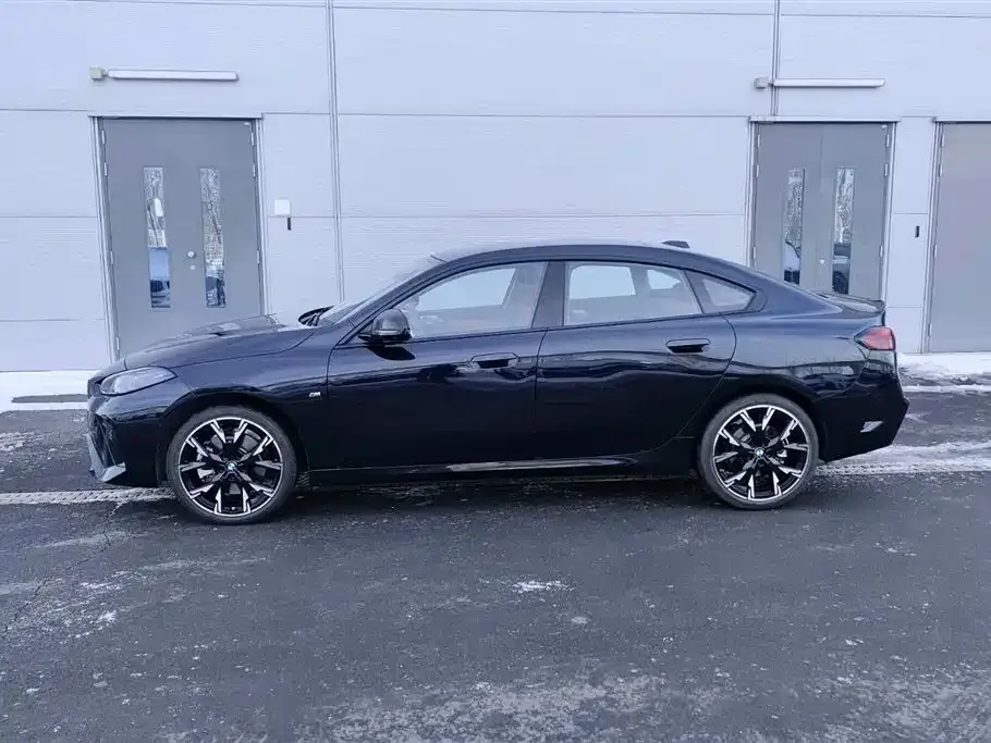 BMW 2 Series 2025 из CN, фото 9