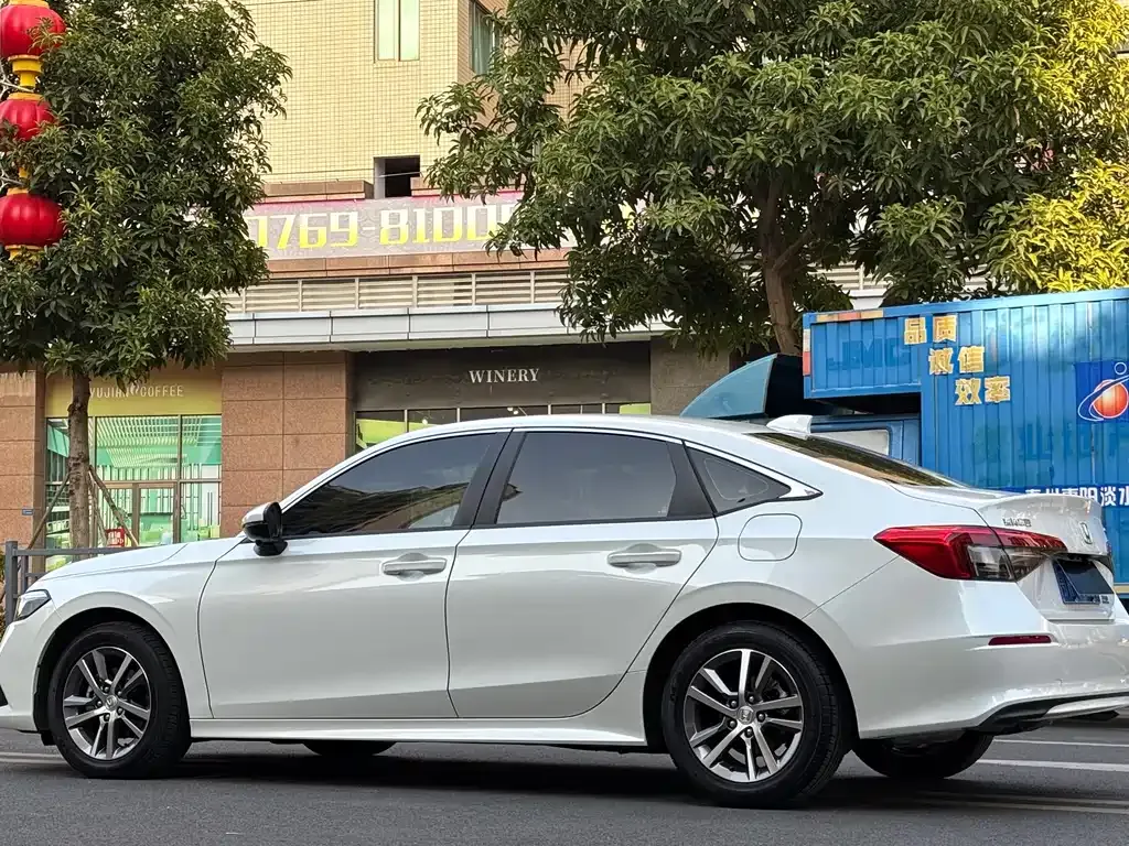 Honda Civic — фото 7