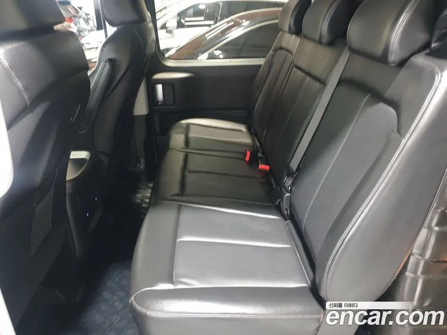 Hyundai Staria 2023 из KR, фото 8