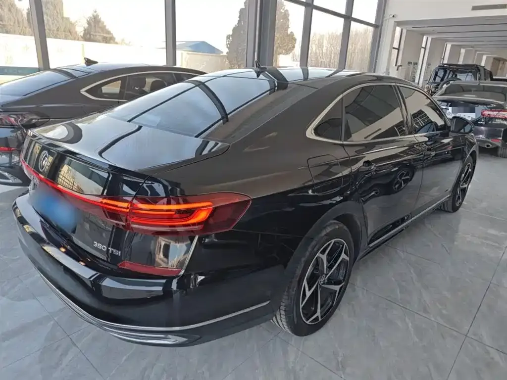 Volkswagen Passat — фото 3