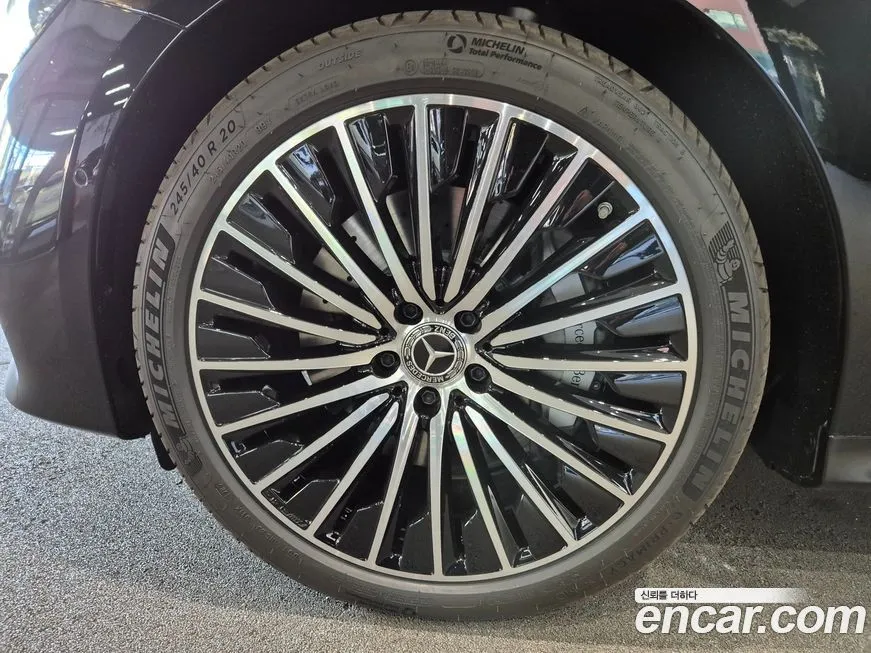 Mercedes-Benz E-Class 2025 из KR, фото 9