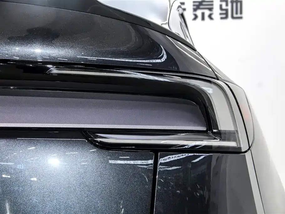 Tesla Model Y L 2025 из CN, фото 7