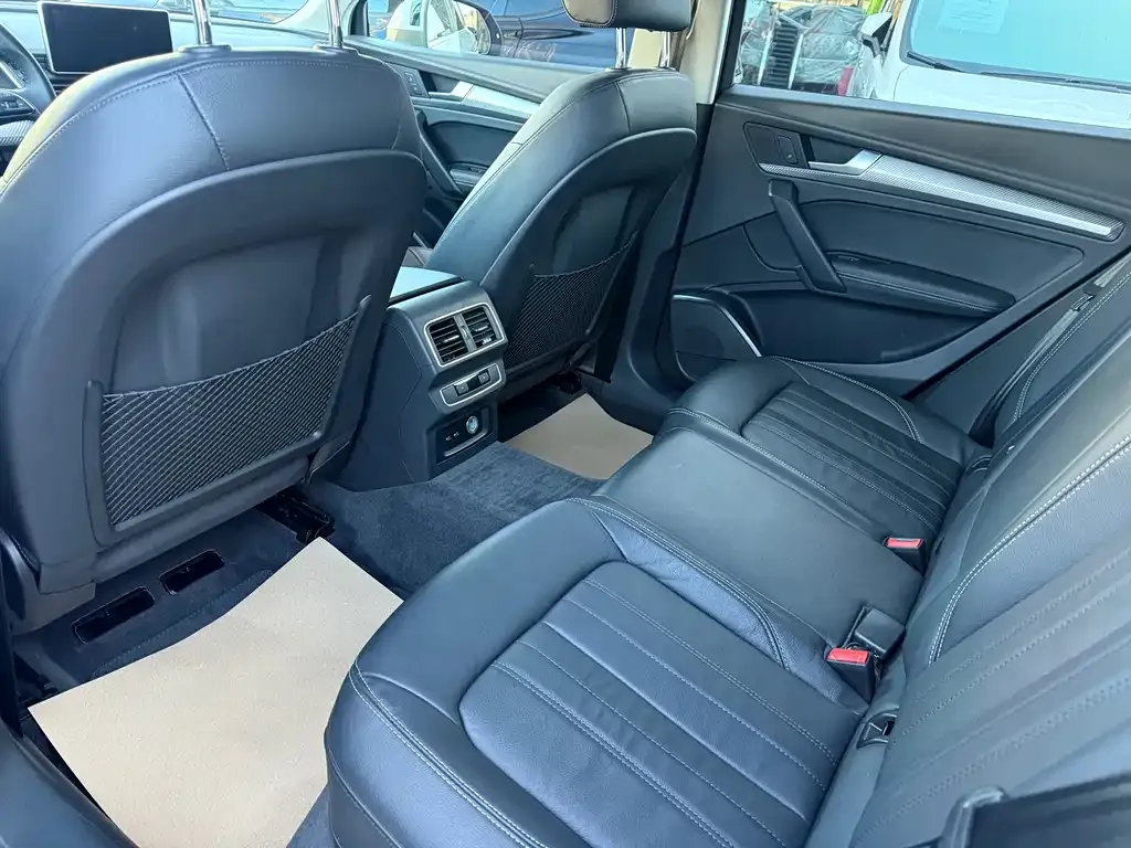 Audi Q5L 2021 из CN, фото 4