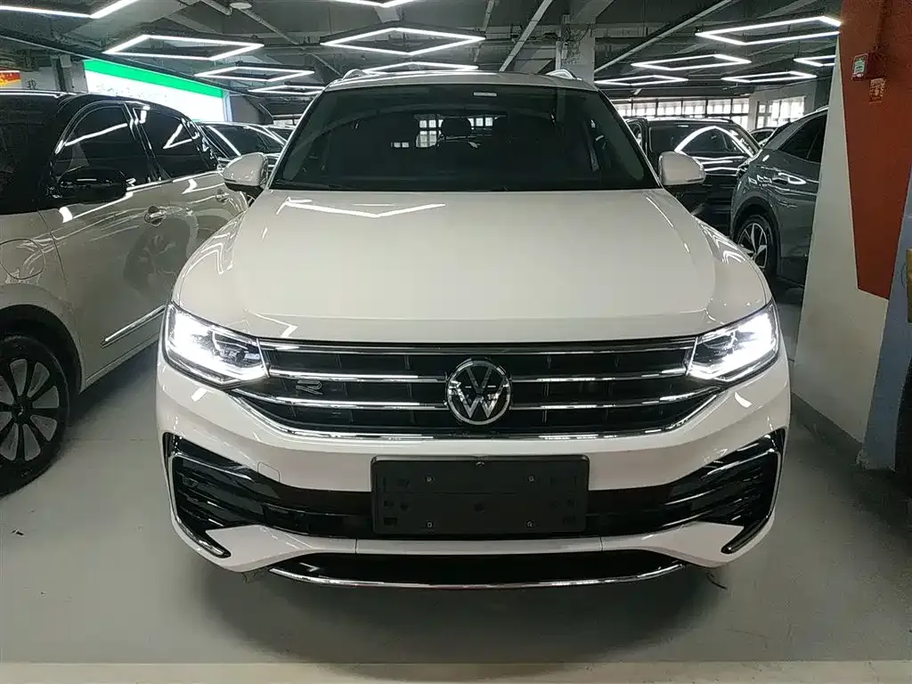 Volkswagen Tiguan L 2022 из CN, фото 9