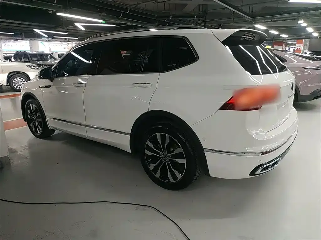 Volkswagen Tiguan L 2022 из CN, фото 2