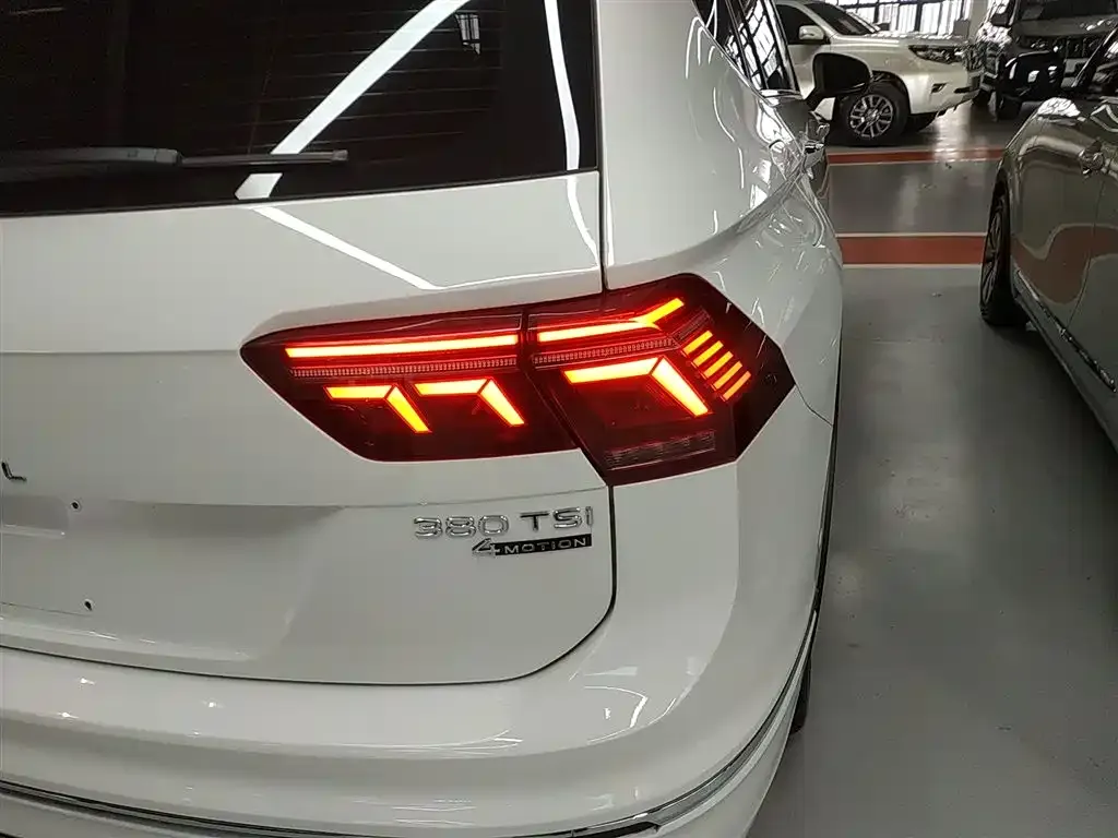 Volkswagen Tiguan L 2022 из CN, фото 4