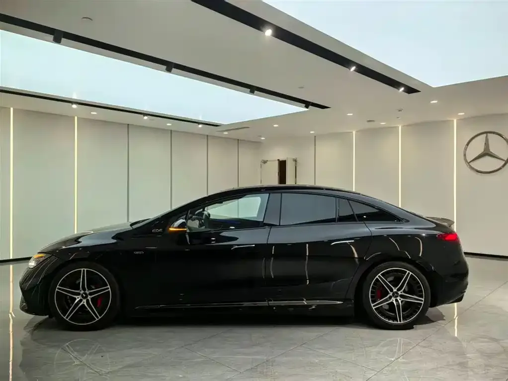Mercedes-Benz EQE AMG 2024 из CN, фото 3