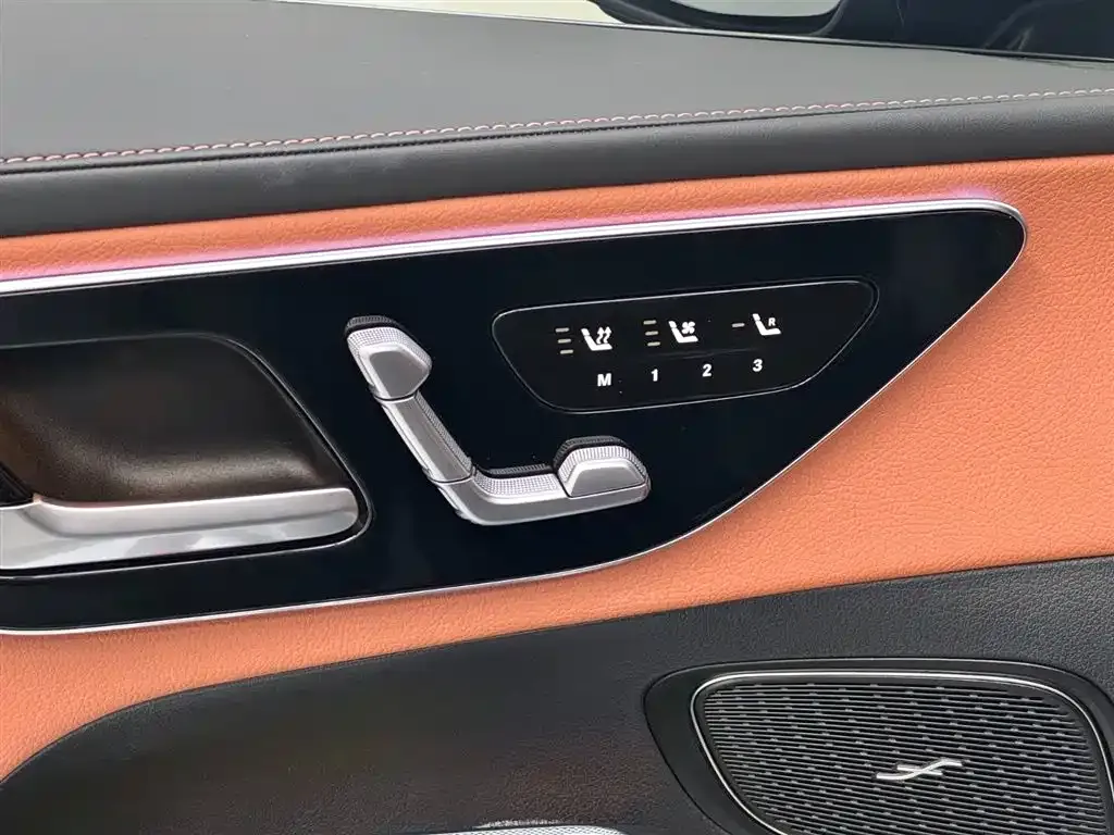 Mercedes-Benz GLC 2024 из CN, фото 3